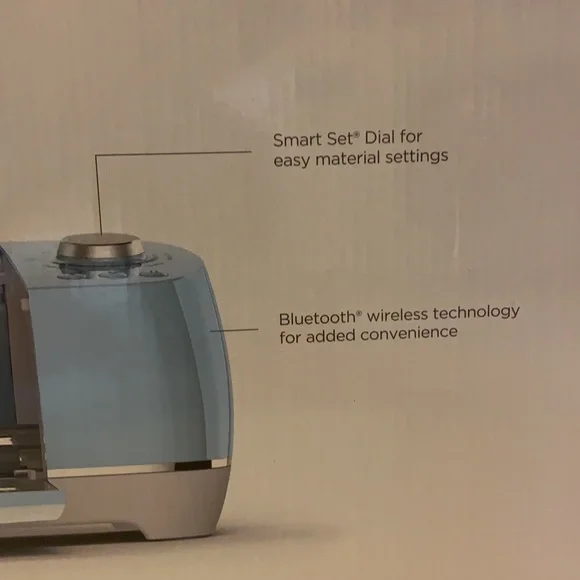 Cricut Explore Air 2 in the color Light Blue Brand New - Picture 3 of 9